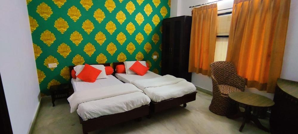 Room image 3